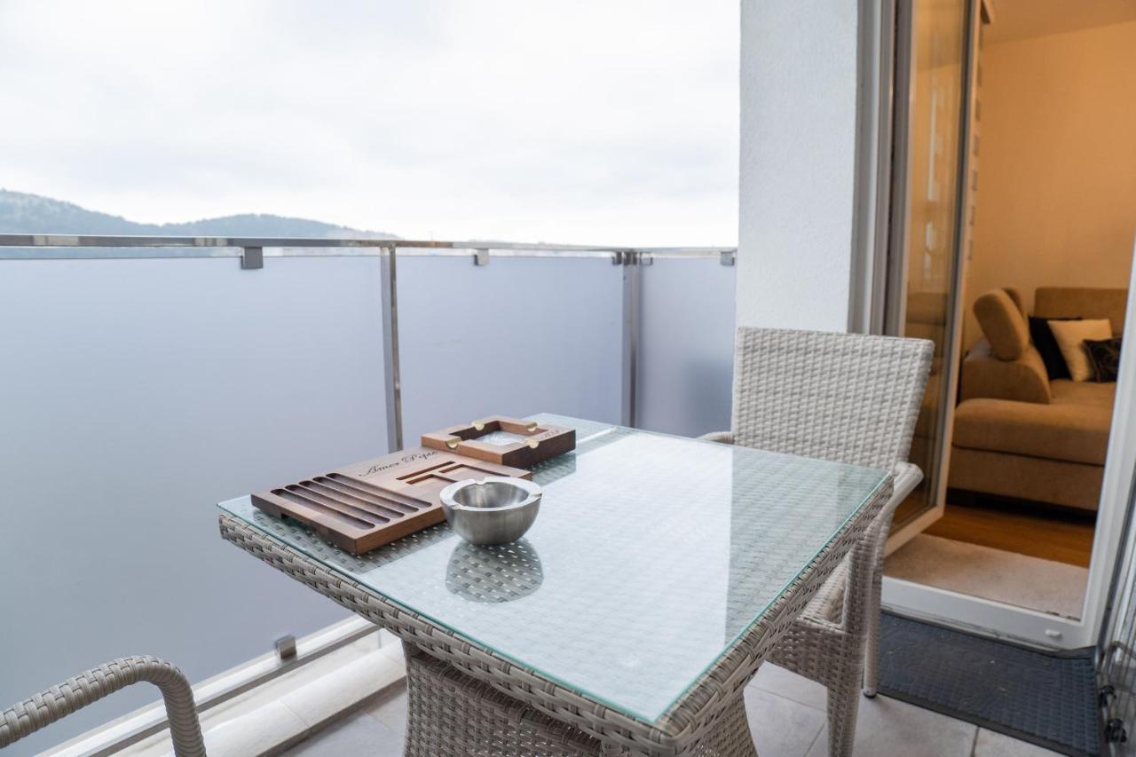Luxury Amaaa Apartment Bar Exterior foto